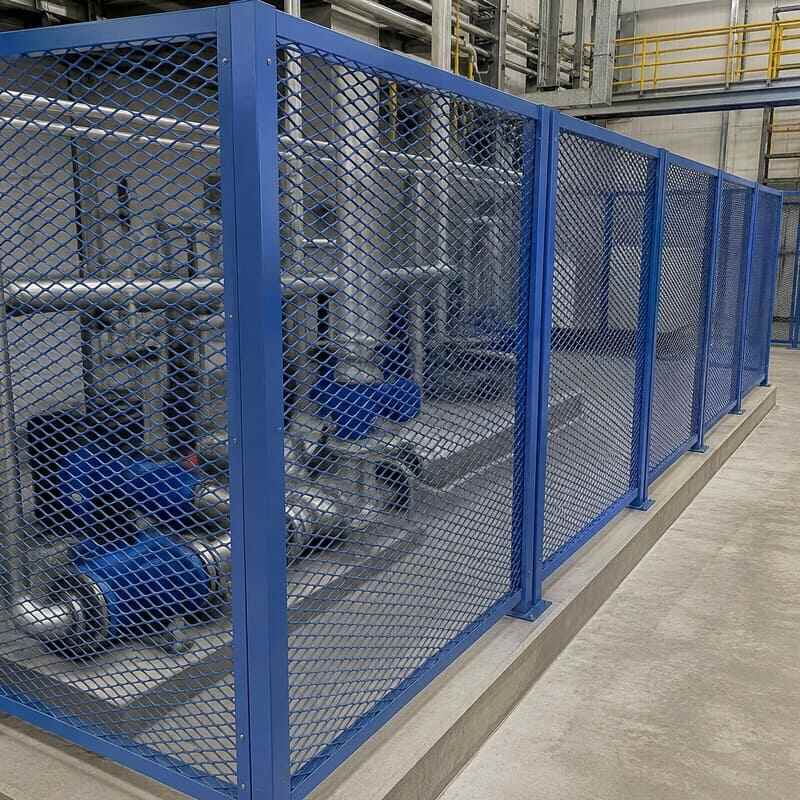 Lưới chắn an toàn khu công nghiệp làm từ lưới thép dập giãn XG đẹp - chắc chắn
