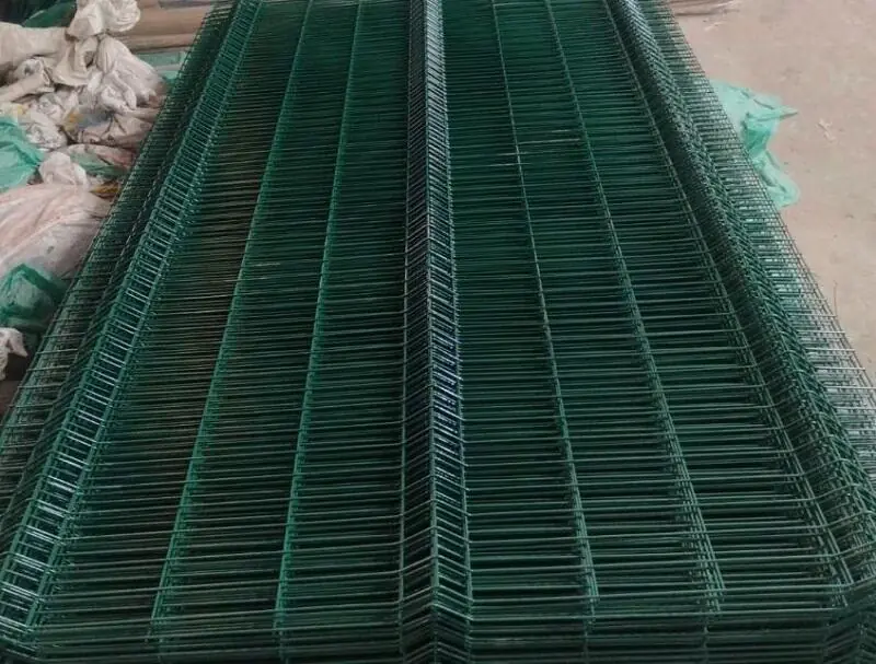 Thông số hàng rào lưới thép hàn cột chấn sóng chữ V